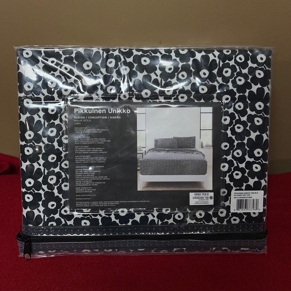 Marimekko Other - Marimekko Pikkiinen Unikko Design 200TC  Cotton 4 Pc King Sheet Set Pakistan NWT